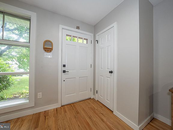 3rd image of 675 Wallace Dr
