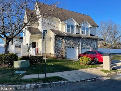 7 Bonnie Ct, Lawrence Township, NJ, 08648