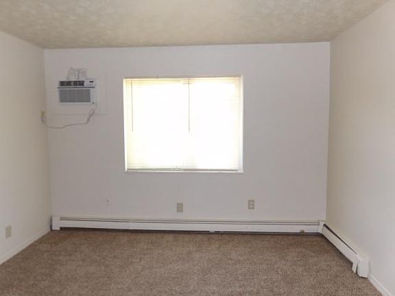 3rd image of 166 Kendall Ave APT 6