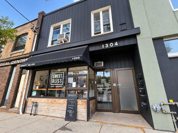 1304 Queen St E, Toronto, ON M4L 1C4