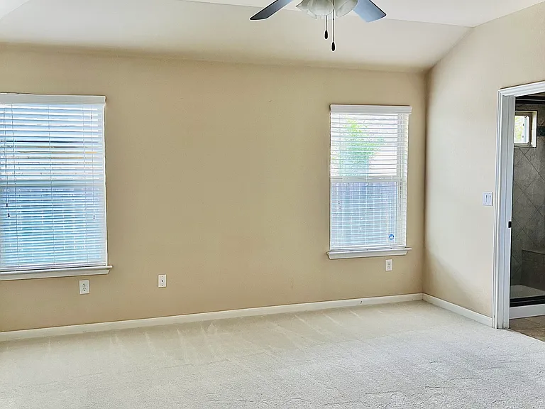 5135 Scenic Lake Dr — Photo 19