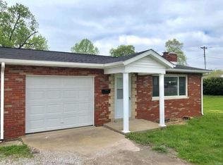 2707 Frank Scott Pkwy W, Belleville, IL