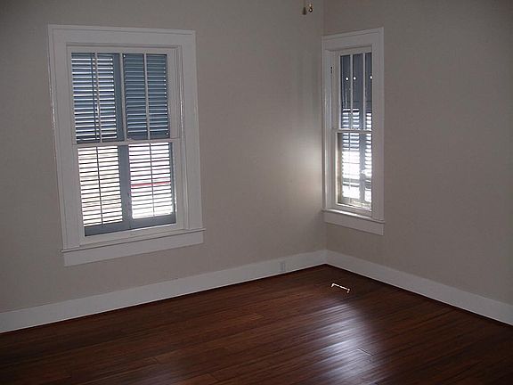 5th image of 2802 Avenue N 1/2