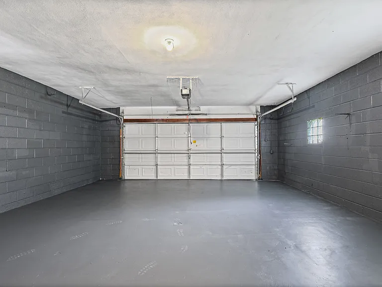 10325 Lookaway Dr — Photo 35