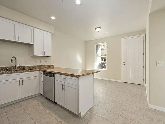 5th image of 950 Campoy St Unit 103
