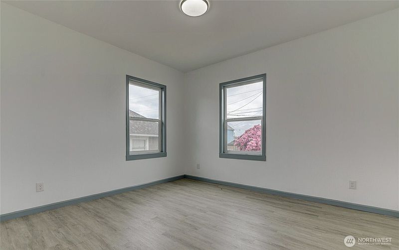 3rd image of 621 W 2nd Street