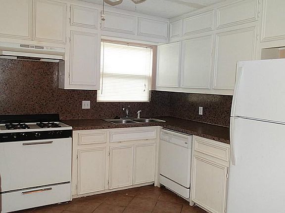 4th image of 3405 Palm Ave