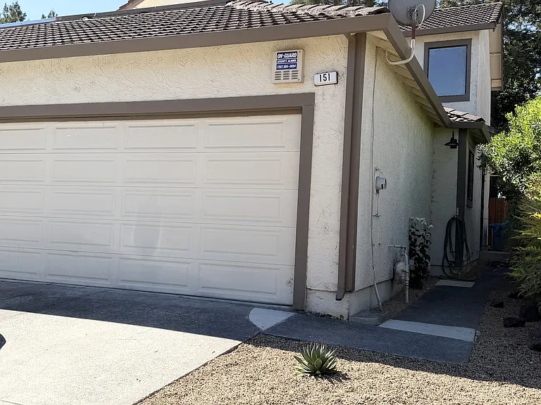 151 Francis Cir — Photo 1