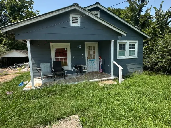 229 Washington Ave, Camden, TN 38320