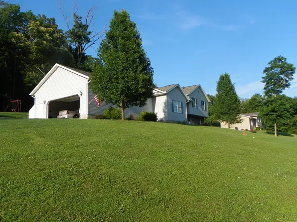 55665 Barnes Rd, Martins Ferry, OH 43935