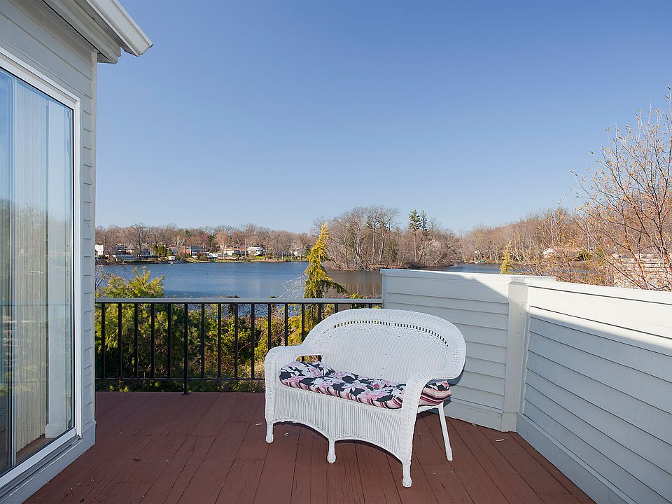 1st image of 85 Waterside Close