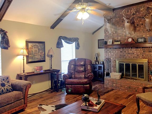5th image of 138 E Lakeside Dr