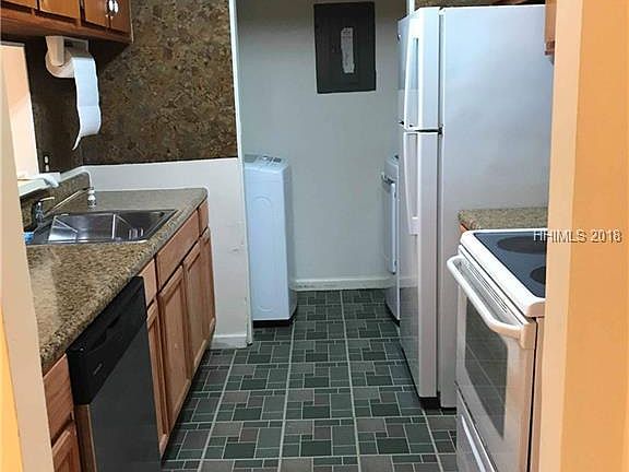 3rd image of 30 Mathews Dr