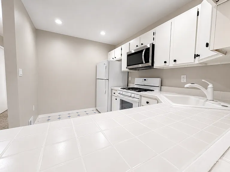 17 Barberry Ct — Photo 8