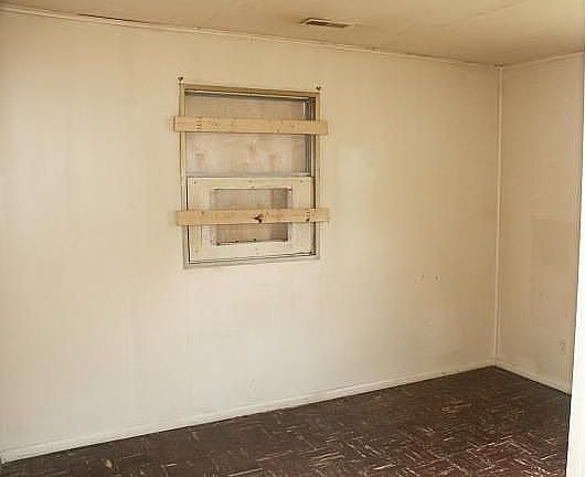 5th image of 311 Holton St