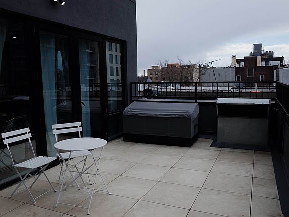 4th image of 52-22 Roosevelt Ave #4A