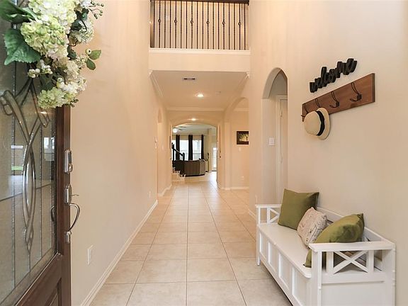 5th image of 15538 Kensington Bluff Dr