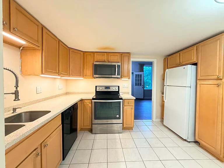 183 Sugar St #1 — Photo 5