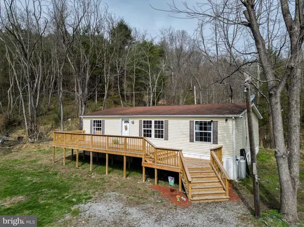 73 Mill Gap Rd, Brandywine, WV 26802