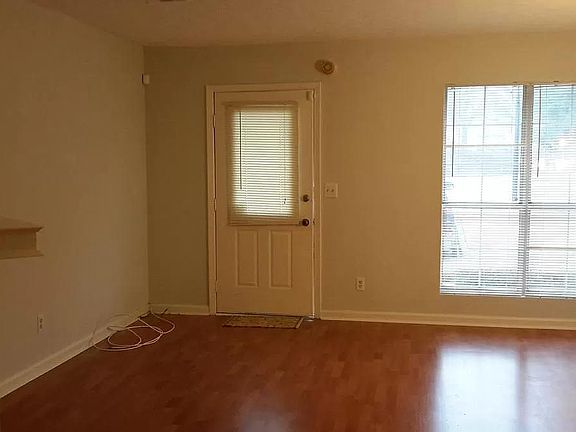 2nd image of 6635 Banbury Ct