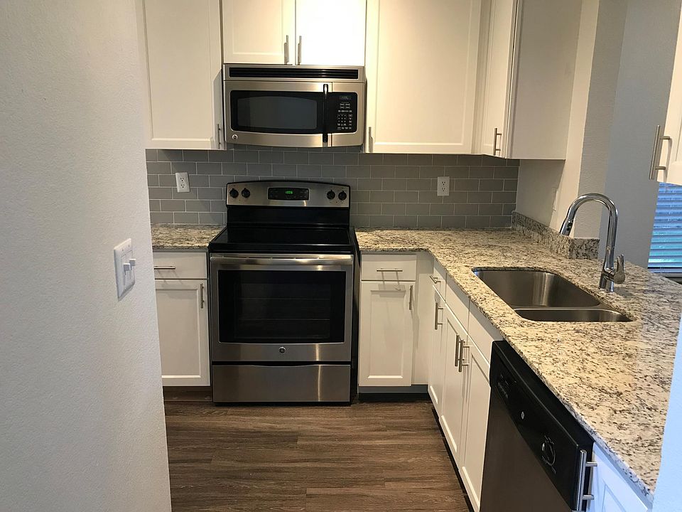 2nd image of 2740 Stone Oak Dr