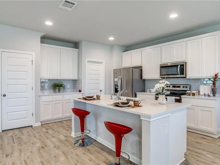 121 Quiet Man Dr — Photo 11