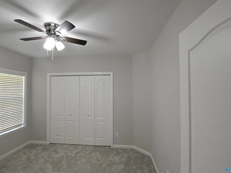 118 Canterbury Dr — Photo 15