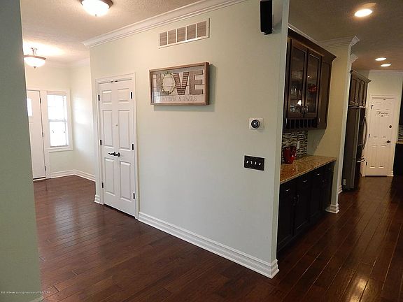 4th image of 5185 Anacostia Dr