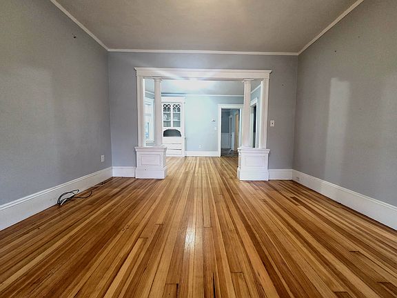 2nd image of 19 Leavitt St #1