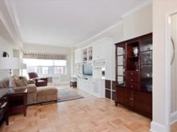 251 East 51st Street image 1 of 6