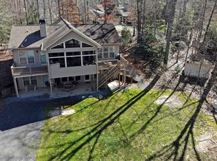 1554 Heathers Cove Rd, Hiawassee, GA 30546