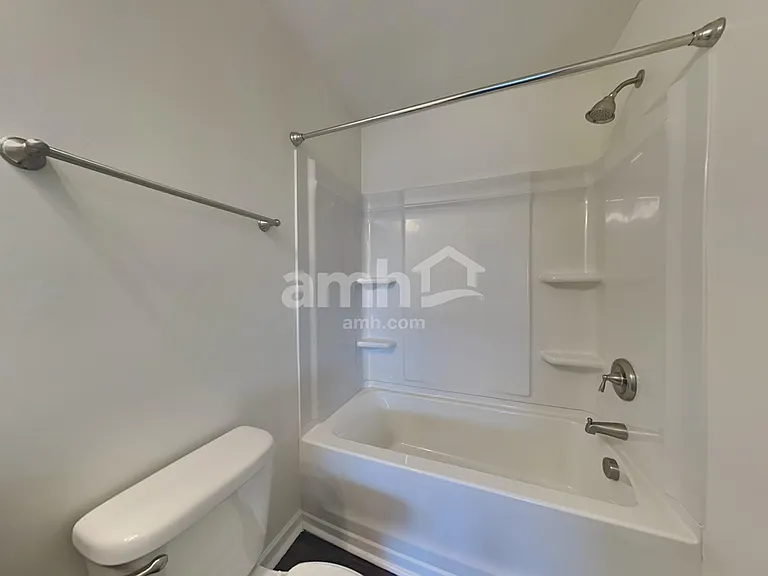 137 Caledonia Dr — Photo 15