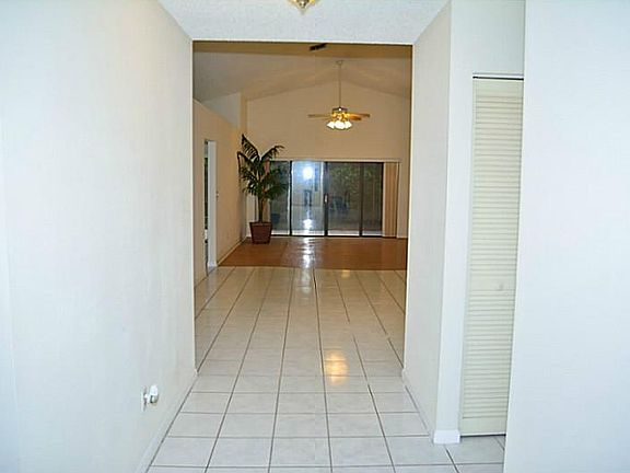 2nd image of 185 Citrus Trail Circle