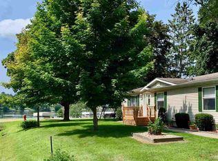 592 W Dorr Rd, Sanford, MI 48657