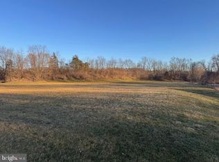 Meadowcreek Dr, Chambersburg, PA