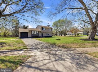 1921 Mountain Dr, Millville, NJ 08332