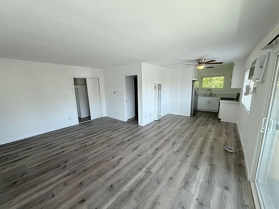 3rd image of 617 N Orange Dr #210