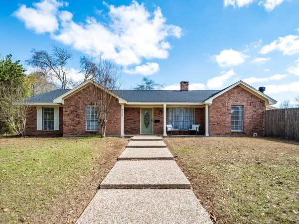 620 Bowie St, Liberty, TX 77575