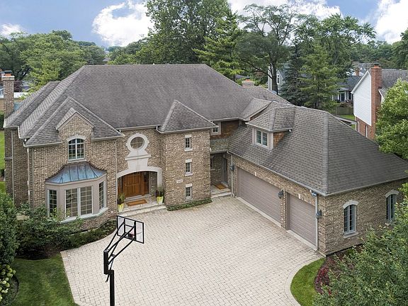 3rd image of 1309 Evergreen Ct