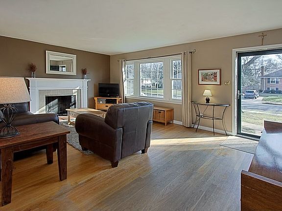 2nd image of 8408 Crowley Pl