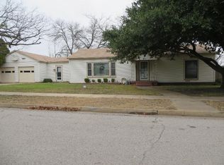 203 W Cherry St, Duncanville, TX 75116