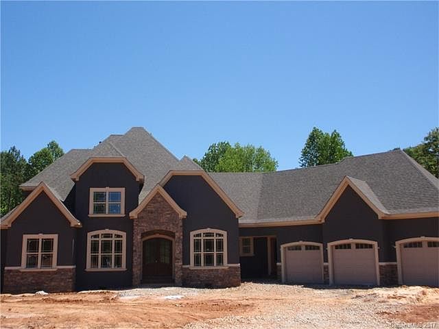 1st image of 147 Castle Dr #23