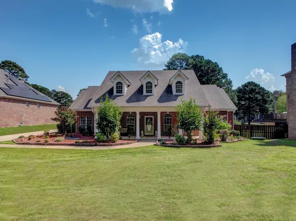 9 Shanna Ln, Maumelle, AR 72113