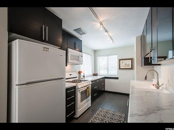 5th image of 1022 W Eclipse Way