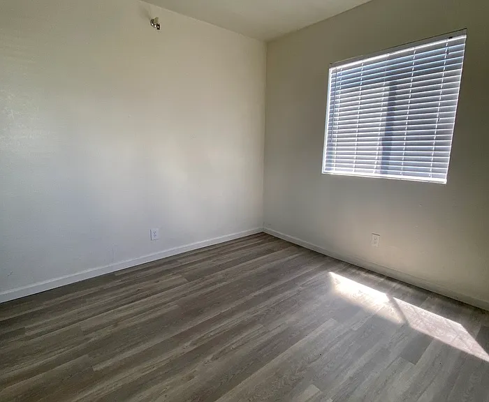 1701 N Park Ave #17 — Photo 8