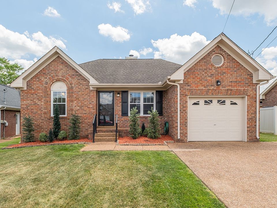 1st image of 120 Cloverfield Ct