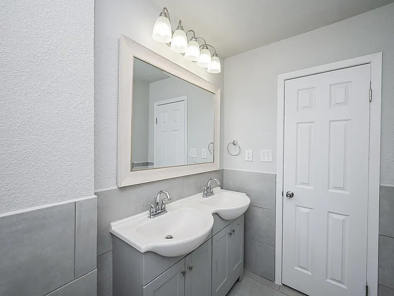 1518 East Ave #104 — Photo 11