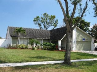 17730 Oakwood Ave, Boca Raton, FL 33487