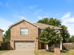 2732 Maegen Cir, Fort Worth, TX 76112