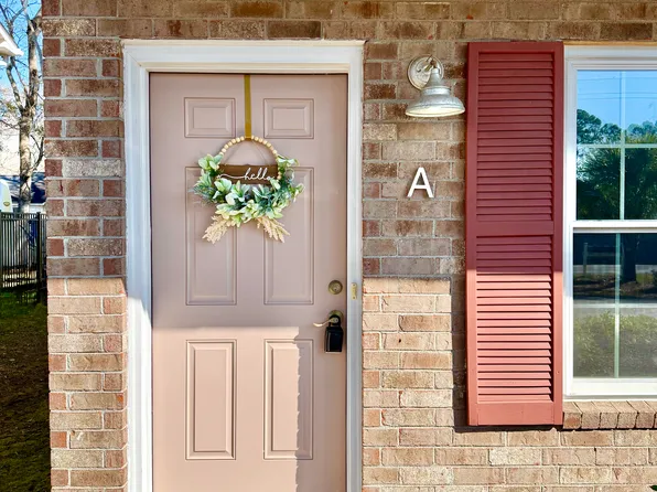 274 Fleming Rd, Charleston, SC 29412